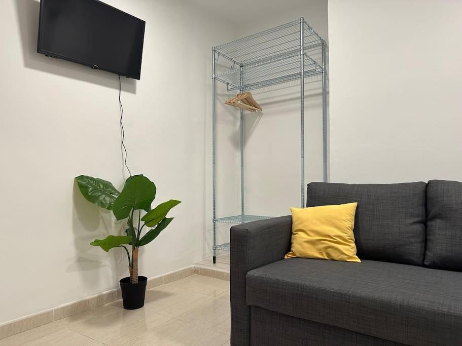Little Horse Apartments 2 タラゴナ エクステリア 写真