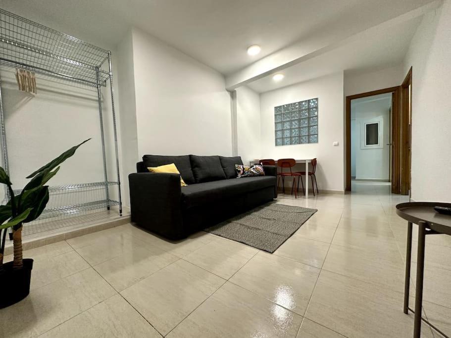 Little Horse Apartments 2 タラゴナ エクステリア 写真